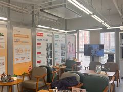 -无奔眼镜·蔡司·依视路授权店(朝阳大悦城店)