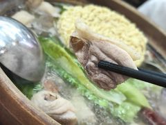 -广味炭炉鸡煲(宝业路分店)