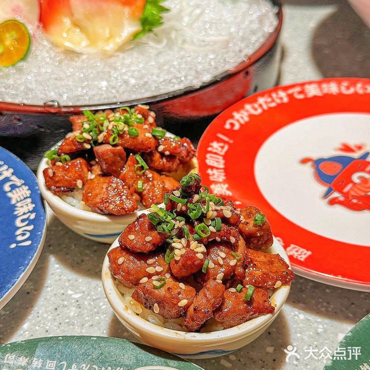 这大概是我在广州唯一想推荐的回转寿司店！氛围感拉满的跨年餐