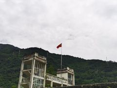 -四川汶川特大地震漩口中学遗址