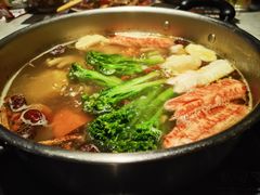 -尚尚仙·酸汤猪手·猪肚鸡火锅(华联万柳购物中心店)