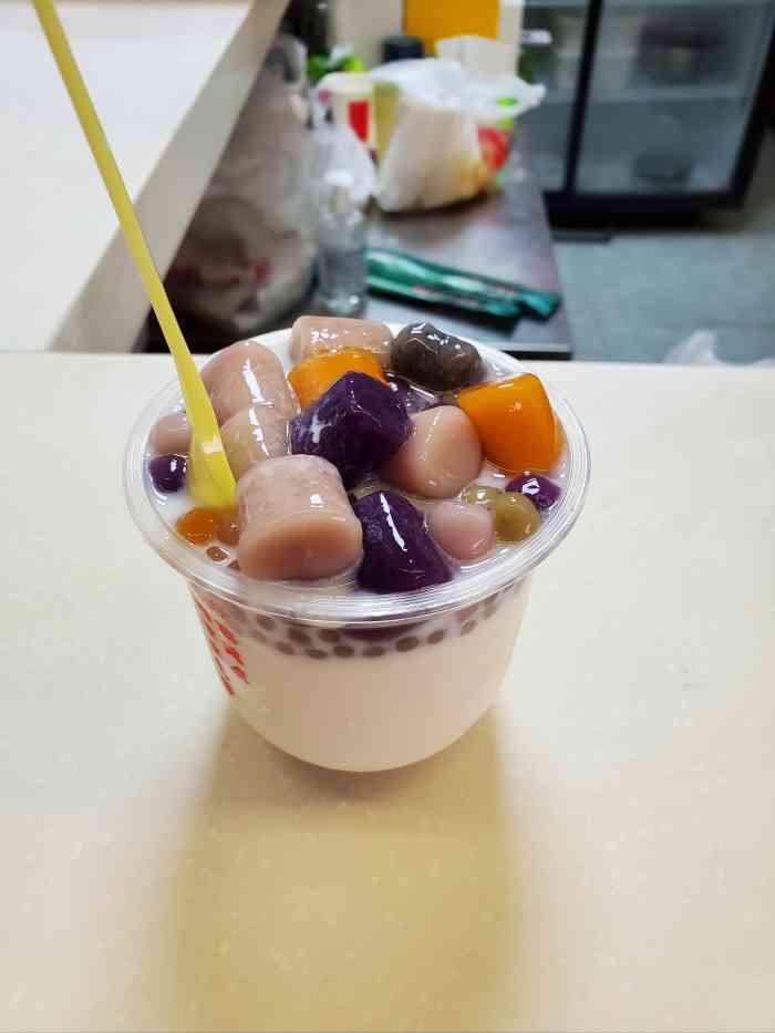 凉友花哥双皮奶(舟山东路店)-"传闻中的花哥双皮奶就在学校里面.