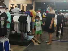 -NIKE上海青浦换季优惠店