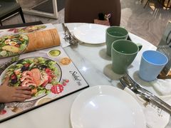 -丽莎沙拉轻食餐厅(国贸店)