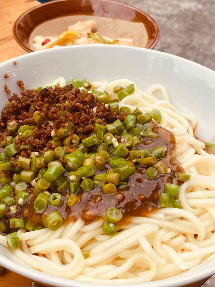 门板儿面-"一家有回忆的面馆,各种年代感的老物件,吃.