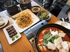 -莲餐厅·湖北菜·潜江小龙虾店(愚园路店)