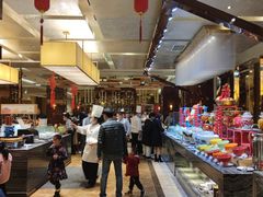 自助取餐区-盛宴标帜西餐厅龙虾.鲍鱼•牛排(重庆喜来登大酒店)