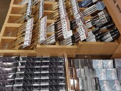 -名创优品(中原万达2F店)