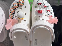 -CROCS卡洛驰(首创奥特莱斯店)