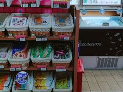 -全家便利店(新闸路二店)