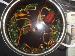 -何鲜菇火锅(大营盘店)