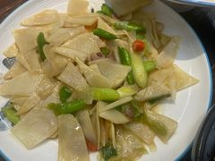 肉片炒春笋-民间瓦缸煨汤館(嵩山路店)