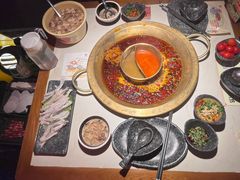 罗宋鸳鸯锅-哥老官重庆美蛙鱼头(五角场合生汇店)