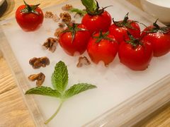 番茄脆菇沙拉-小大董·烤鸭(王府井apm店)