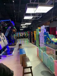 -嗨翻Hi-Fun竞技主题乐园·蹦床团建生日聚会(五棵松华熙店)