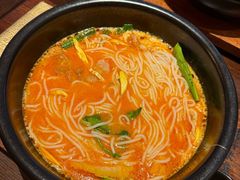 -银米·云南传统过桥米线(双廊黑金冠店)