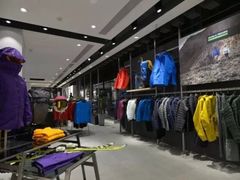 -ARC'TERYX始祖鸟(北京王府中环店)