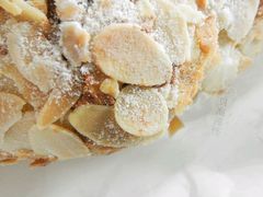 杏仁羊角-BAKER&SPICE(国金中心商场店)