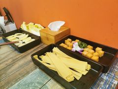 -鸡遇虾煲干锅火锅(小寨金莎店)