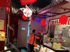 大堂-川流不息·地道川菜·小龙虾(新松江路店)