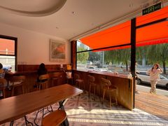 靠窗位-Catch Bagel(芳草地店)