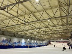 -乔波室内滑雪场