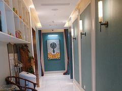 -莱蔻·圣灸堂·推拿艾灸(天山店)