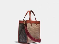 -COACH蔻驰(德基广场店)