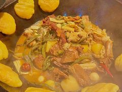 -袁小二大东北铁锅炖(吉祥村总部)