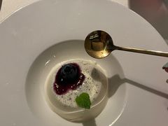 -MONICH牛排融合餐厅(和义大道购物中心店)