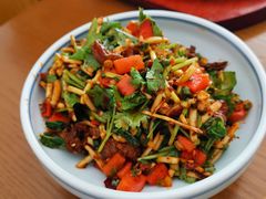 泼辣牛肉-包整·丝娃娃(一览甲秀楼风景店)