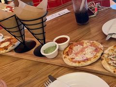 -城市大道红炉披萨烘焙坊