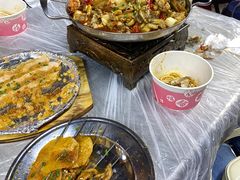 牛蛙爱上虾-小民大排档(光谷店)