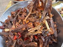 -丹水桥地锅鱼·翘嘴鲌·地方特色全鱼宴(丹江口大坝店)