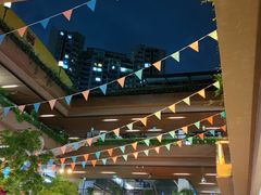 -瑞虹新天地月亮湾