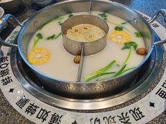 豆浆+鱼汤-江小渔鲜鱼火锅(经济开发区店)