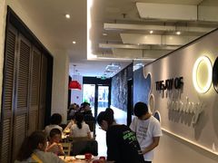 大堂-必胜客(证大大拇指店)