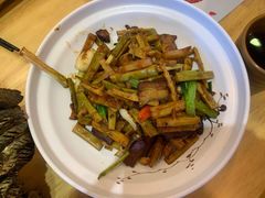 酱肉炒平利笋-小六汤包砂煲菜(文景路店)