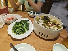 -自己人·宜昌菜(水悦城店)