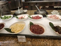 -华邑酒店·鲜艳全日自助餐厅