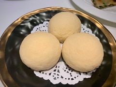 脆皮流沙包-皇朝会.经典传统粤菜(外滩店)