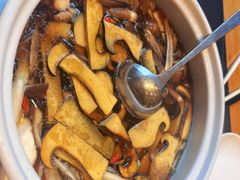 -黔蘑菇四季餐厅(观山湖店)