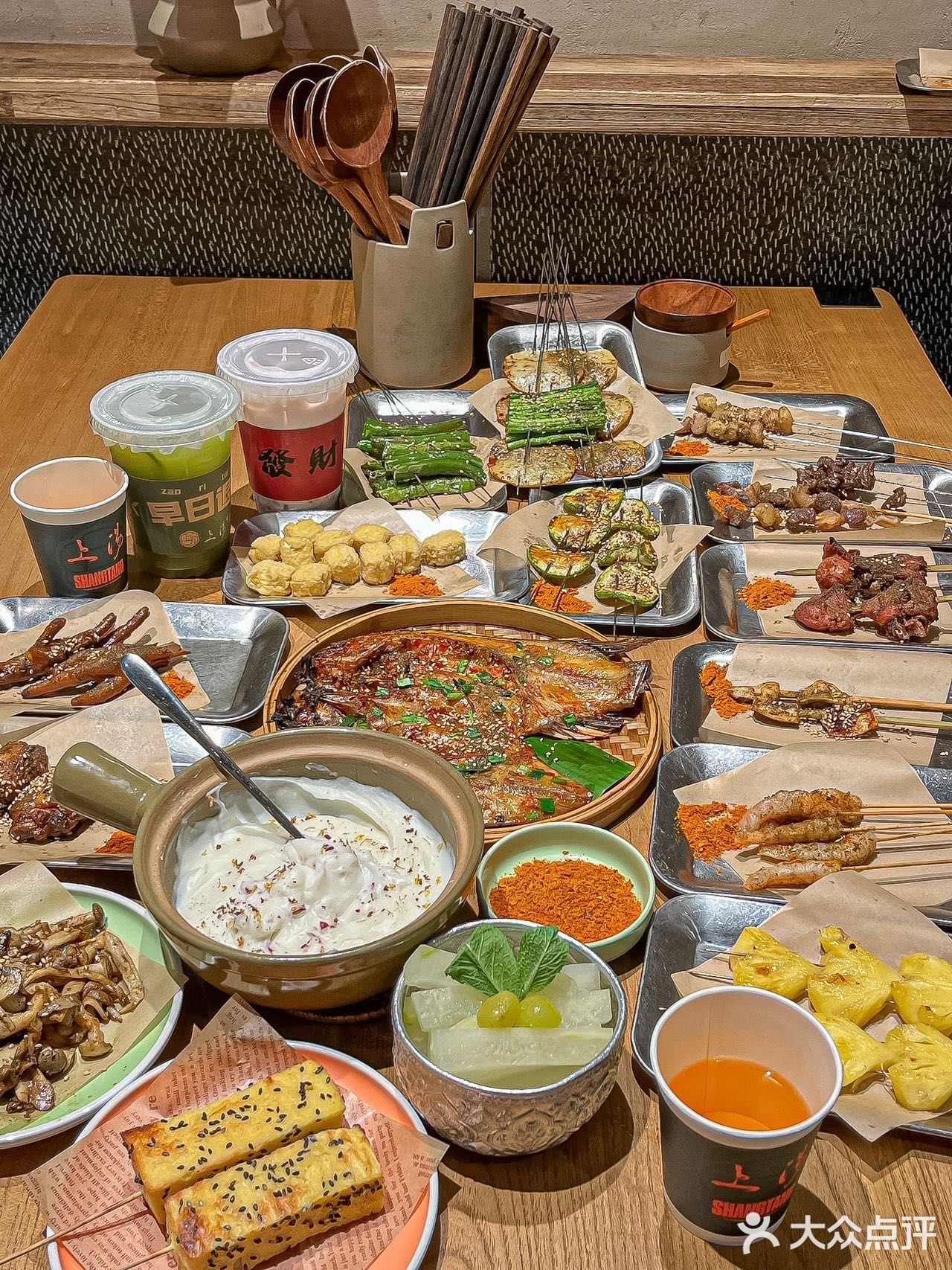 上海！都来炫烧烤！上海的！云南烧烤店！