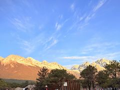 -玉龙雪山游客服务中心