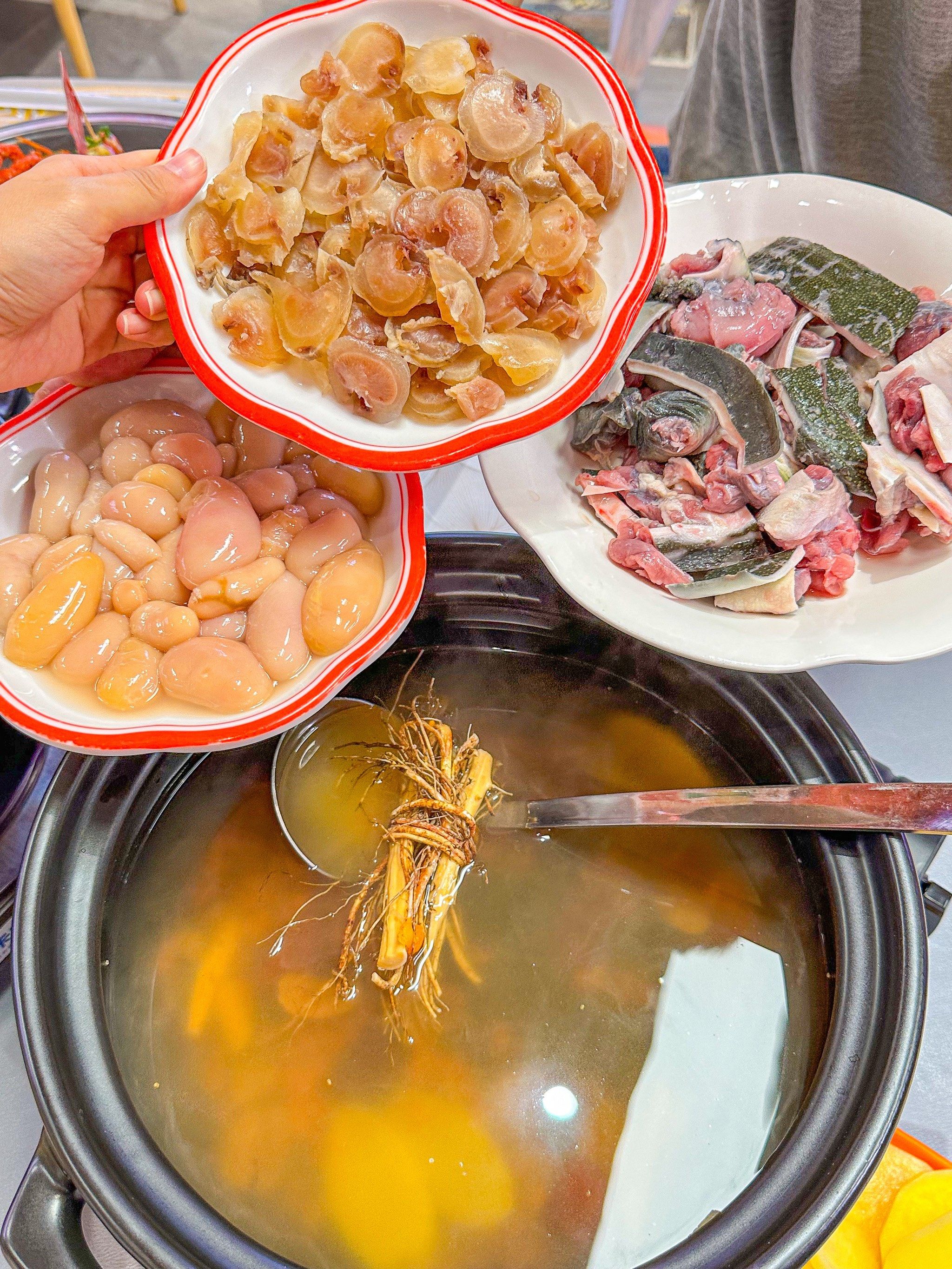 江门新开甲鱼鸡子牛鞭汤.补到流鼻血