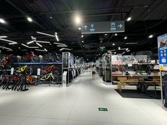 -迪卡侬(环球港店)