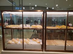 面包甜点陈列柜-奈雪的茶(石家庄万象城店)