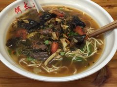 -何太太馄饨面铺(大浒东苑店)