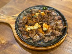 -老东镇啤酒屋海鲜加工·蒸汽海鲜·海鲜烧烤(台东店)