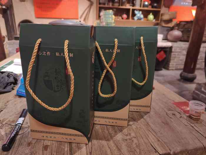 姐非常耐心的一个个讲解 每种味道都尝了一遍 最后给家里人带了贵妃醋